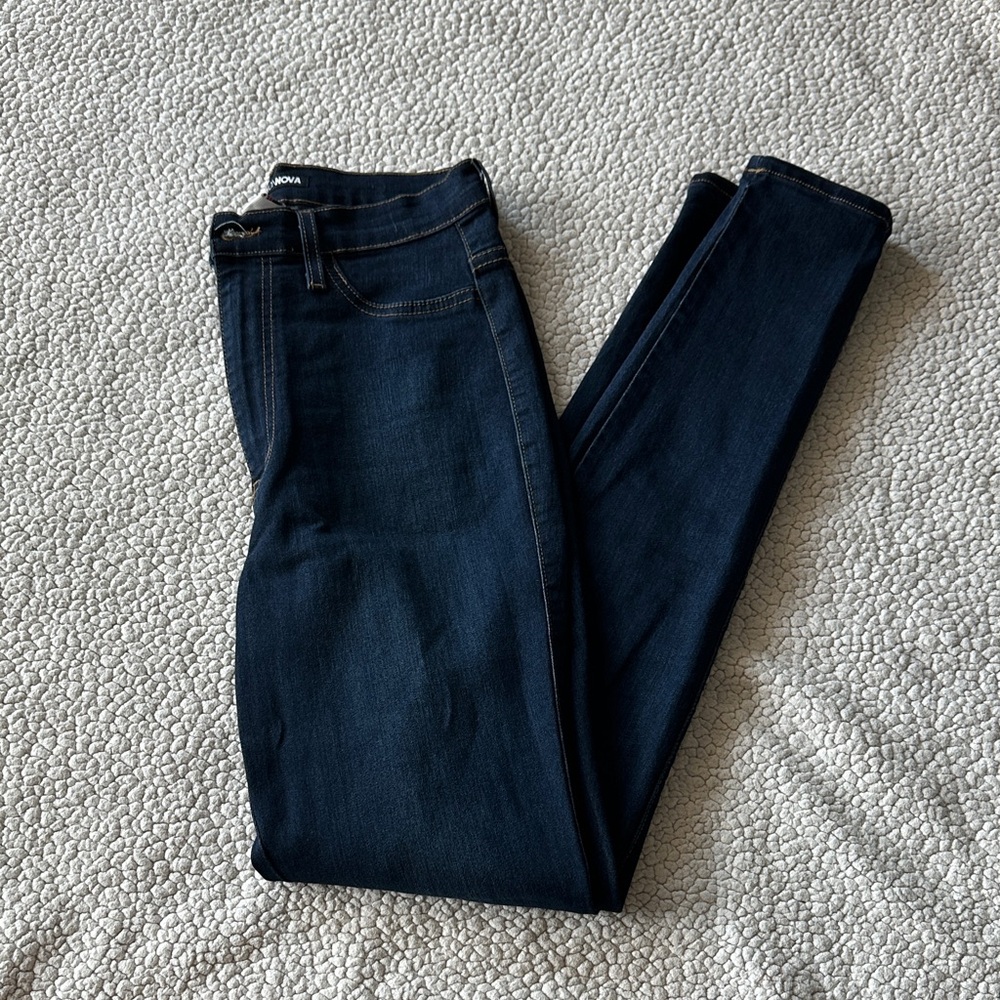 Women’s Fashion Nova Classic High Waisted Skinny Jeans, Size 11